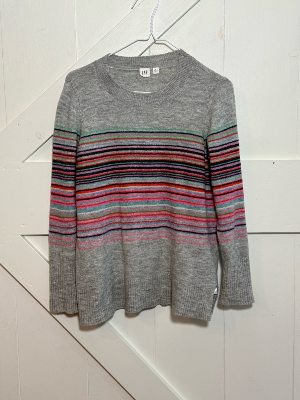 GAP M Petite Multicolor Striped Crewneck Sweater Gray Long Sleeve